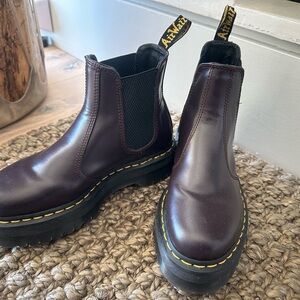 Dr. Martens Awesome Chelsea Boots